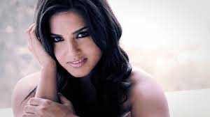 sunny leone,ek paheli leela,baby khan,sunny leone movies,adult content  బాలీవుడ్ కి సన్నీ సినిమాలు చాలు! 